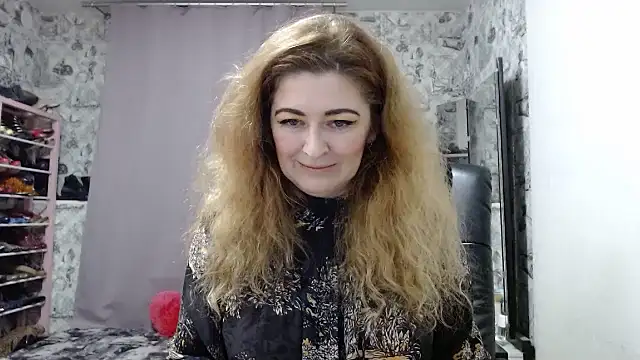 Snapshot of Helen1974 chatting on January 2025 03:11:01 AM Helen1974 online show from January 2025 03:11:01 AM