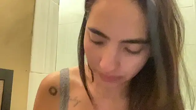 Sophi  a online show from January 2026 02:11:01 PM