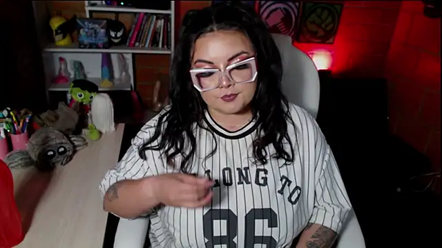 juliette rd online show from November 2025 04:57:01 AM