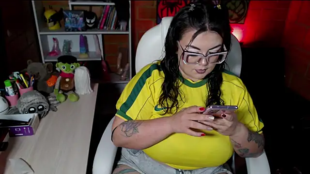 juliette rd online show from November 2025 07:44:01 AM