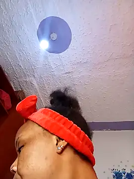 Snapshot of SexyTamarah chatting on January 2025 06:47:01 AM SexyTamarah online show from January 2025 06:47:01 AM