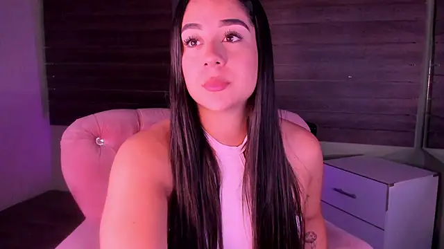 Snapshot of Sussy_Bell01 chatting on December 2024 07:43:02 PM Sussy Bell01 online show from December 2024 07:43:02 PM