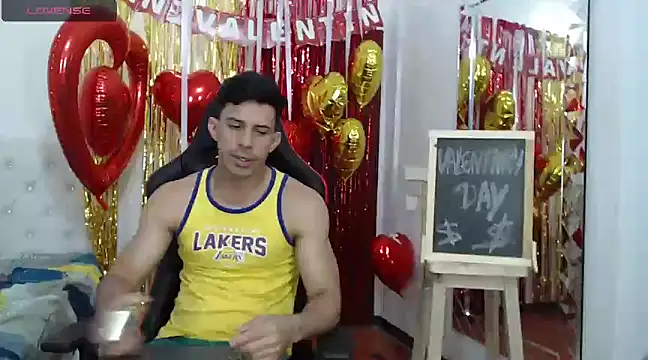Snapshot of JoseRumbero26 chatting on February 2025 03:31:02 PM JoseRumbero26 online show from February 2025 03:31:02 PM