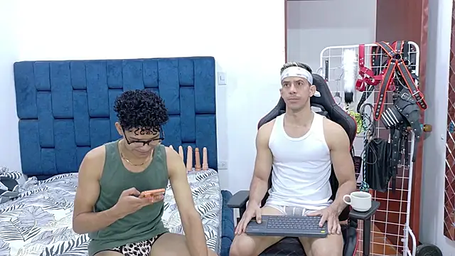 JoseRumbero26 online show from December 2025 12:11:02 PM