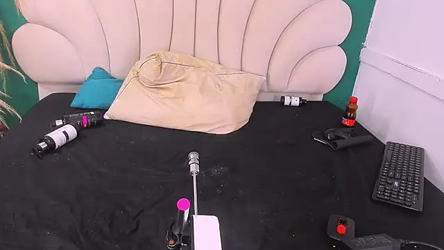 bonieklent online show from February 2025 06:28:01 AM