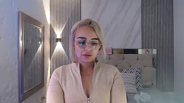 ashley  tylor online show from February 2026 01:32:01 AM