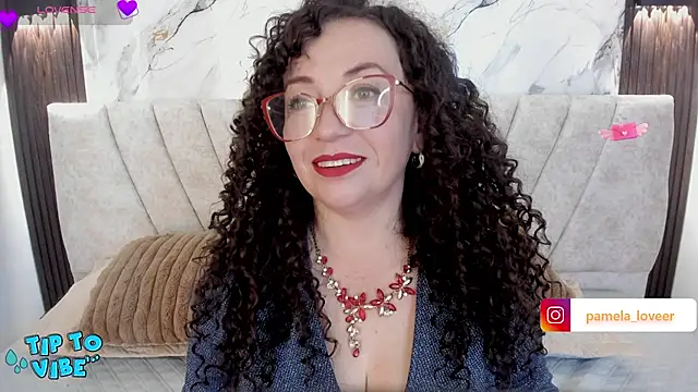 Snapshot of pamela_bell chatting on June 2026 02:33:02 PM pamela bell online show from June 2026 02:33:02 PM
