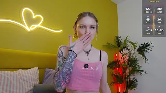 lessysweety online show from May 2026 02:40:02 AM