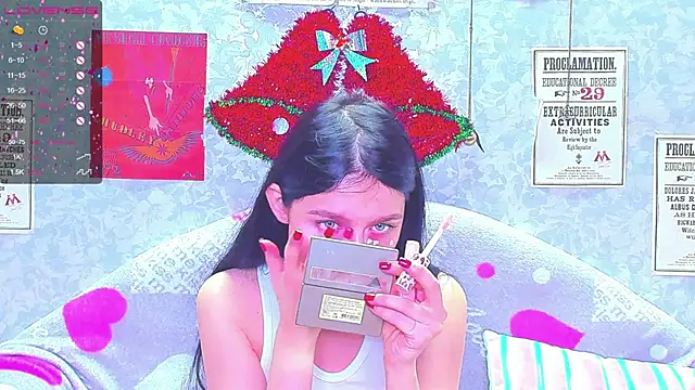 Vanessa Florence online show from December 2024 12:54:01 AM