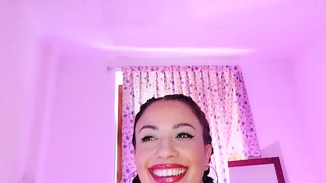Snapshot of Latina_hot2024 chatting on January 2025 01:32:01 PM Latina hot2024 online show from January 2025 01:32:01 PM