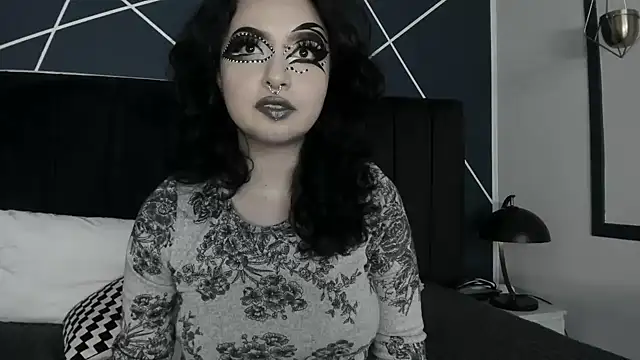 Adeelinee online show from March 2025 10:47:01 PM