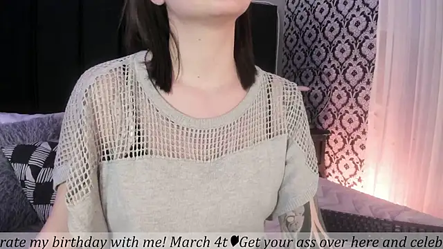 Adeelinee online show from March 2026 08:59:01 PM