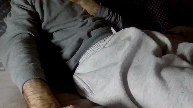 VersGuy24 online show from February 2026 12:05:02 PM