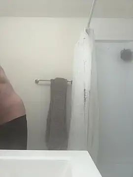 El Gizmo online show from February 2025 06:45:01 PM