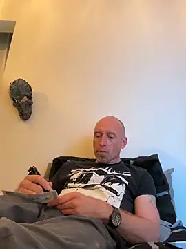 El Gizmo online show from September 2025 04:45:02 PM