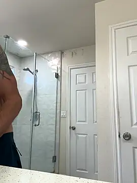 El Gizmo online show from October 2025 07:47:01 PM