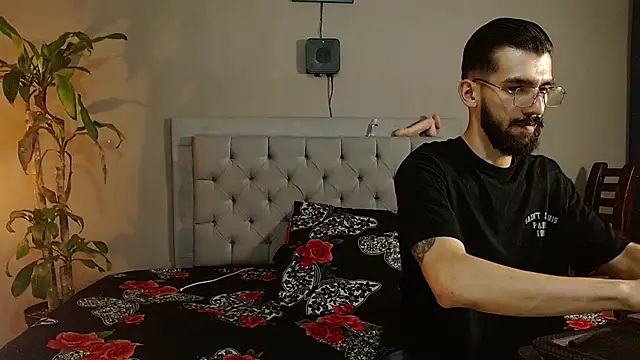 Mr WhiteCock online show from January 2025 10:01:01 PM