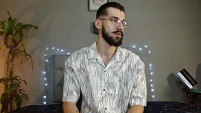 Mr WhiteCock online show from January 2025 08:53:02 PM