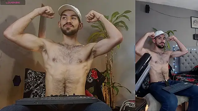 Mr WhiteCock online show from March 2025 06:32:01 PM