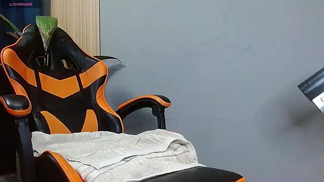 Mr WhiteCock online show from October 2025 12:21:02 AM