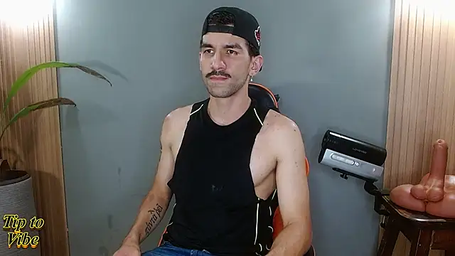 Mr WhiteCock online show from December 2025 02:07:02 AM