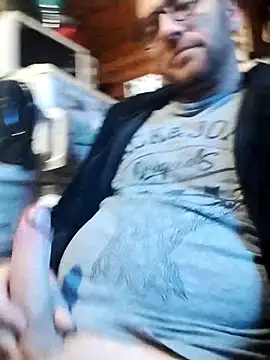 Snapshot of tomee83 chatting on October 2025 05:41:01 AM tomee83 online show from October 2025 05:41:01 AM