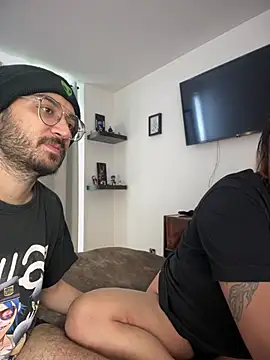 Snapshot of Rae_Lil_White chatting on February 2025 06:43:02 PM Rae Lil White online show from February 2025 06:43:02 PM