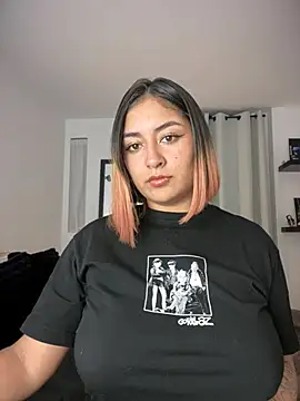 Snapshot of Rae_Lil_White chatting on February 2025 02:09:02 AM Rae Lil White online show from February 2025 02:09:02 AM