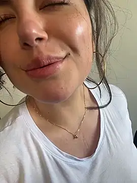 Snapshot of sukhakunis1 chatting on February 2026 01:33:02 PM sukhakunis1 online show from February 2026 01:33:02 PM