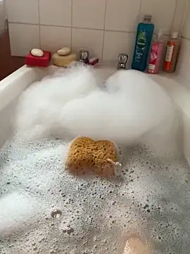 Snapshot of Russell1508 chatting on September 2025 04:10:02 PM Russell1508 online show from September 2025 04:10:02 PM