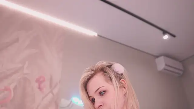 NinaMint online show from September 2025 05:51:02 PM