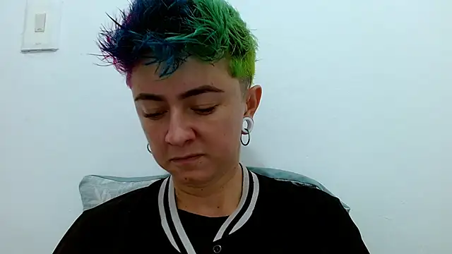 tomboyblue online show from November 2025 10:23:02 PM