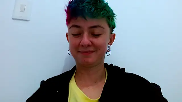 tomboyblue online show from November 2025 01:00:02 PM