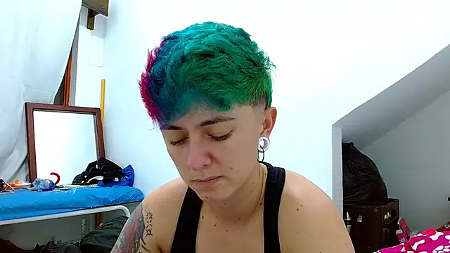 tomboyblue online show from November 2025 04:12:02 AM