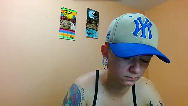 Snapshot of tomboyblue chatting on July 2026 09:58:02 AM tomboyblue online show from July 2026 09:58:02 AM