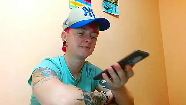 Snapshot of tomboyblue chatting on July 2026 04:21:02 AM tomboyblue online show from July 2026 04:21:02 AM