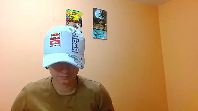 Snapshot of tomboyblue chatting on July 2026 05:32:02 PM tomboyblue online show from July 2026 05:32:02 PM