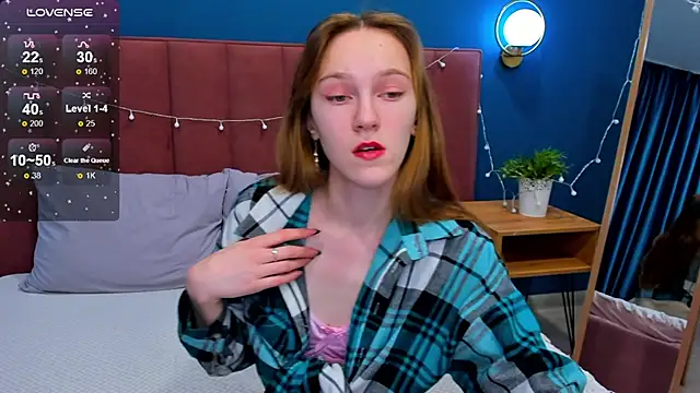 VanillaKelly online show from January 2025 01:18:01 AM