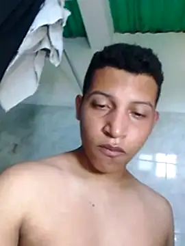 Fuenmayor40 online show from December 2025 07:08:02 PM