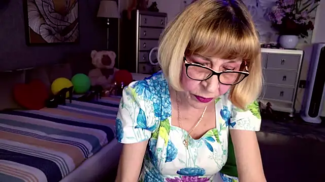 HornyMilf 555 online show from April 2026 01:03:01 PM