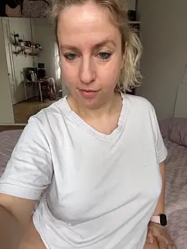 MariaValentine online show from February 2026 08:41:01 AM