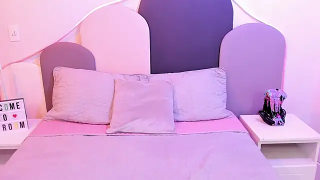 SophieGomez22 online show from February 2025 05:18:02 PM