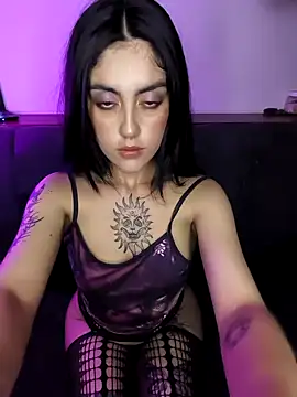 Mazikeen-- online show from December 2025 11:33:02 PM