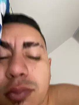 DanielGomez9 online show from January 2025 02:41:01 PM