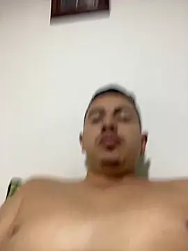 DanielGomez9 online show from January 2025 02:40:01 AM