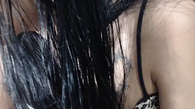 Livia Diaz online show from November 2025 01:04:02 AM