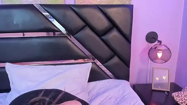 Annie mone online show from March 2025 10:09:02 PM