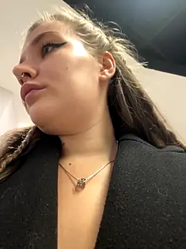 Holy Tereza online show from November 2025 03:43:02 PM