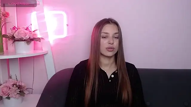 Snapshot of MilanaAngelAs chatting on June 2026 04:47:01 AM MilanaAngelAs online show from June 2026 04:47:01 AM