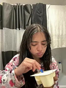 ViolettaSummer online show from May 2026 12:13:02 PM